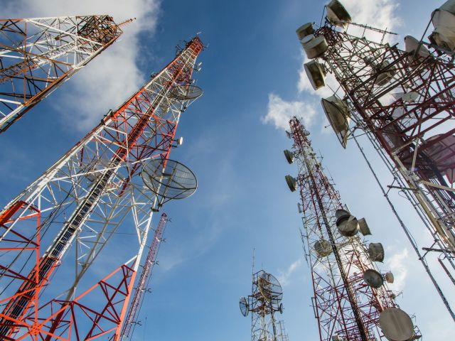 مزيد من التوفير والأرباح المليارية لمصلحة شركات الخليوي!