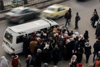فوضى تسعيرة النقل العام... الأجرة لا تُقاس بعداد المسافة!