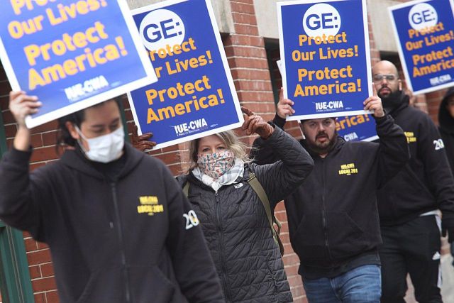 التصويت على الإضراب ماذا يعني؟