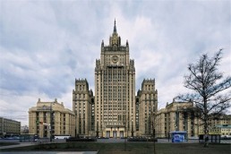 ضربات التحالف على سورية تتعارض مع القانون الدولي ولا تضر بقدرات &laquo;داعش&raquo;