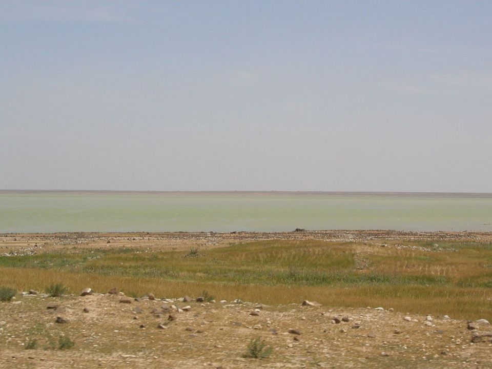 ماذا في بحيرة الجبول؟