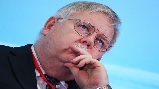 السفير الأمريكي: " يشيد بدور العلماء الروس في تطوير العلم العالمي"