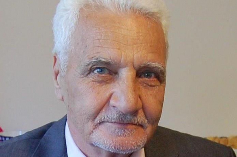 من الذاكرة: وسقطت الأقنعة