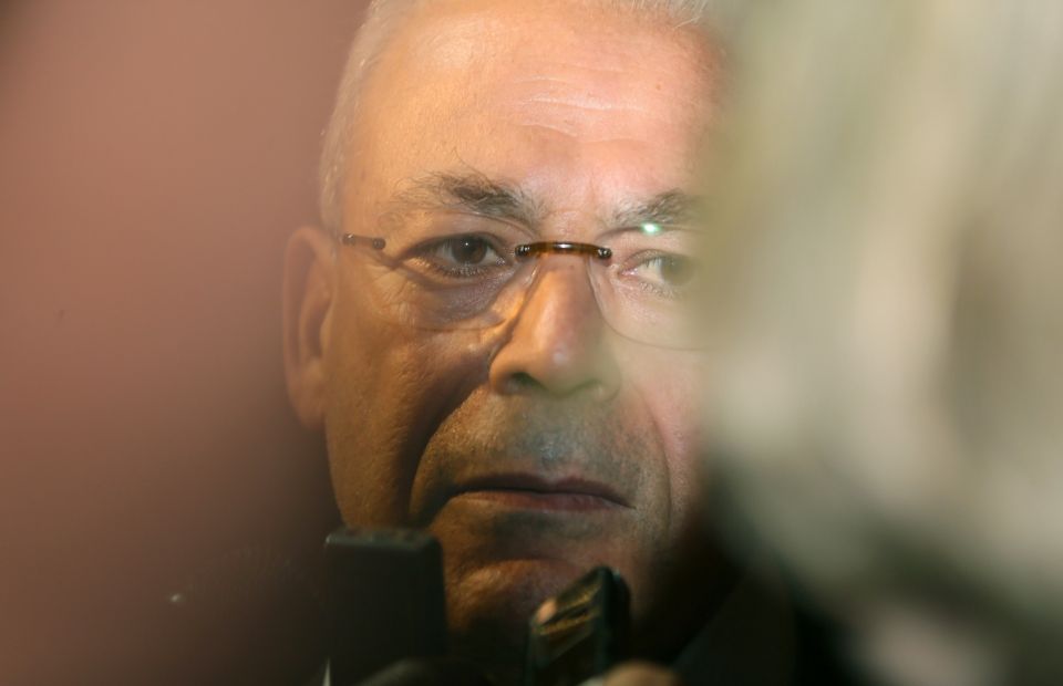 غليون &laquo;يتحرر&raquo;: النفاق مرتدياً عباءة &laquo;النقد&raquo;