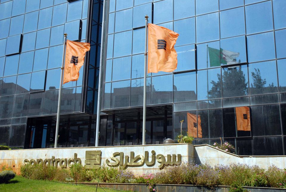 إيرادات الجزائر ترتفع مدعومة بالنفط