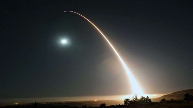 فشل تجربة صاروخ باليستي أمريكي عابر للقارات