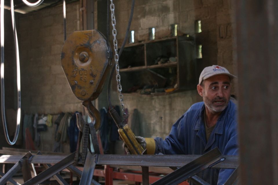 معهد فلسطين التقاني.. والممارسات اللا إنسانية