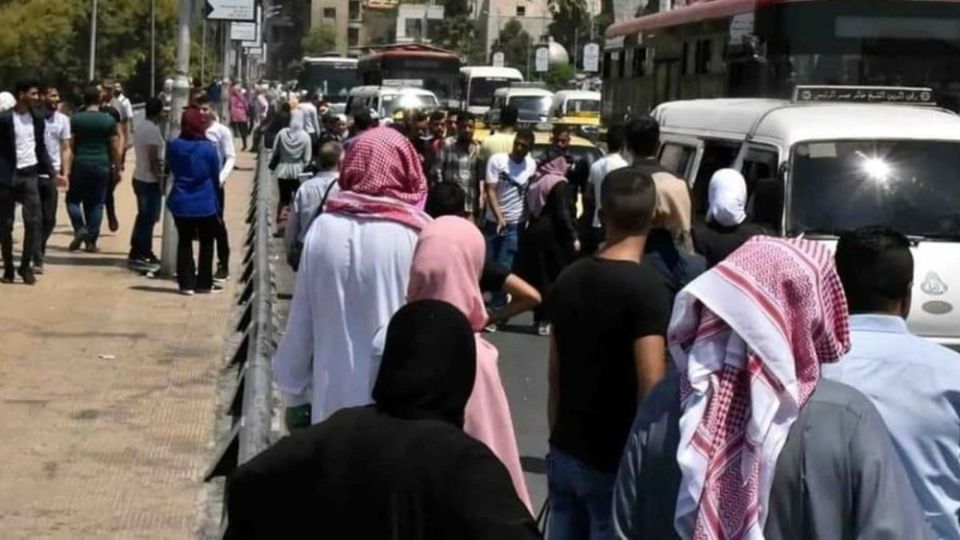 أزمات قطاع النقل المتراكمة والجديدة... والمواطن يدفع الفاتورة