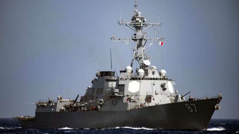سفن حربية أمريكية تتعرض لهجمات صاروخية في البحر الاحمر