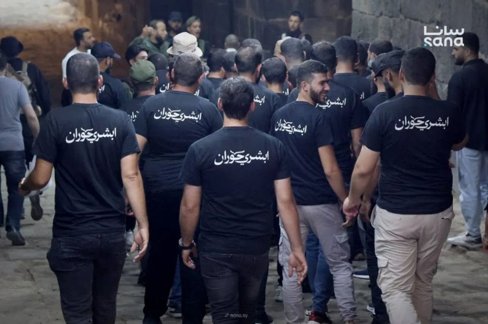 الاقتصاد الموازي لهيئة تحرير الشام: المال السياسي وإعادة تشكيل السلطة في سوريا