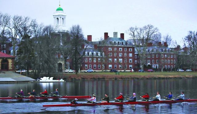 جامعة هارفرد متهمة بالتمييز ضد الآسيويين