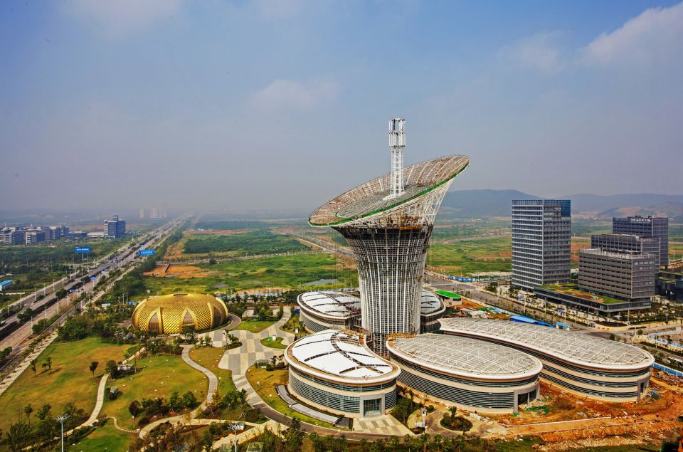 ما سر الاجتماع غير الرسمي في ووهان؟