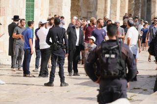 اقتحام الأقصى بأكثر من 1000 مستوطن واغتيال 3 قادة لسرايا القدس وطفل وسيدتين