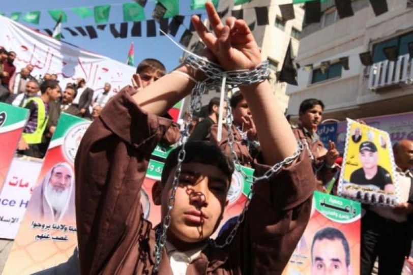 الأسرى يخسرون مكتسباتهم: حتى البرد علينا