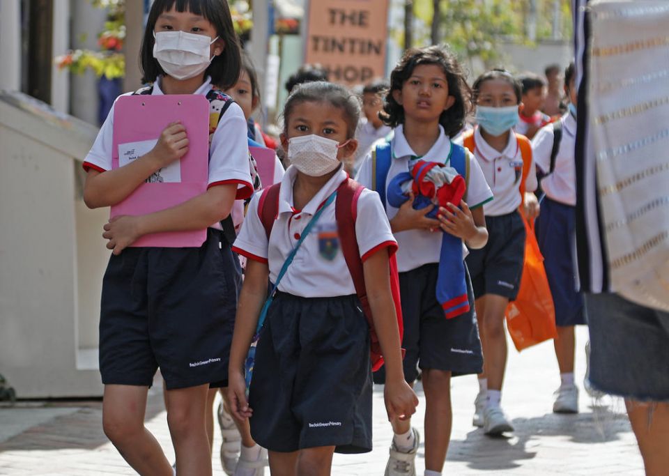 سنغافورة تغلق المدارس بسبب تفشي «السلالة الهندية» بين الأطفال